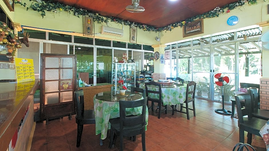 RedDoorz Plus @ Rio Grande de Laoag Resort Hotel Ilocos Norte