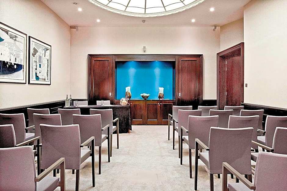 Threadneedles, Autograph Collection by Marriott