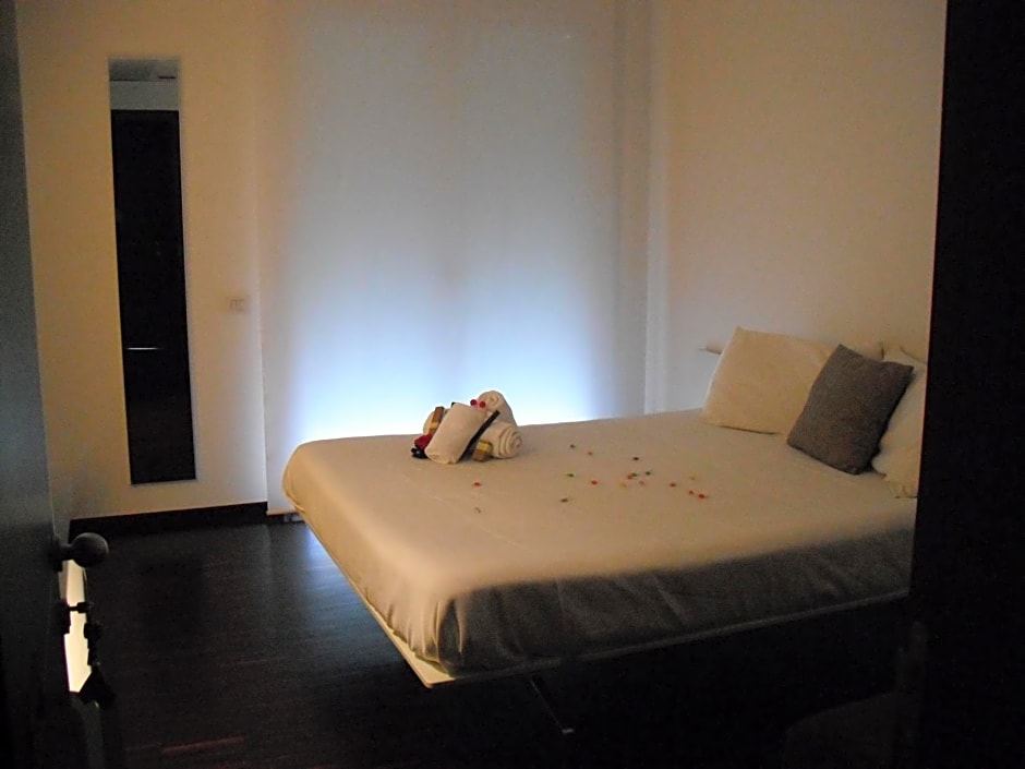 15.92 Hotel