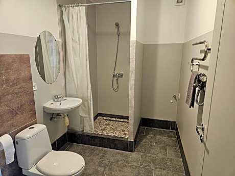 Twin Room with Private Bathroom