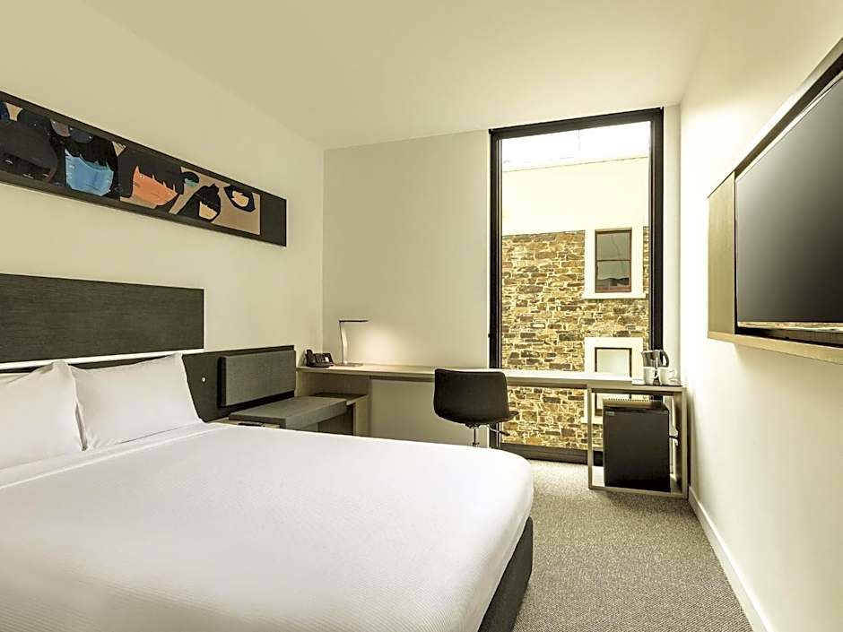 ibis Adelaide