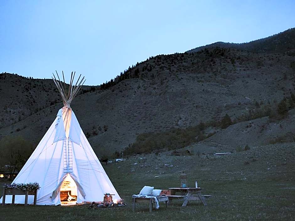 Dreamcatcher Tipi Hotel
