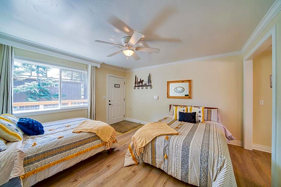 Moose and Maple Lodge