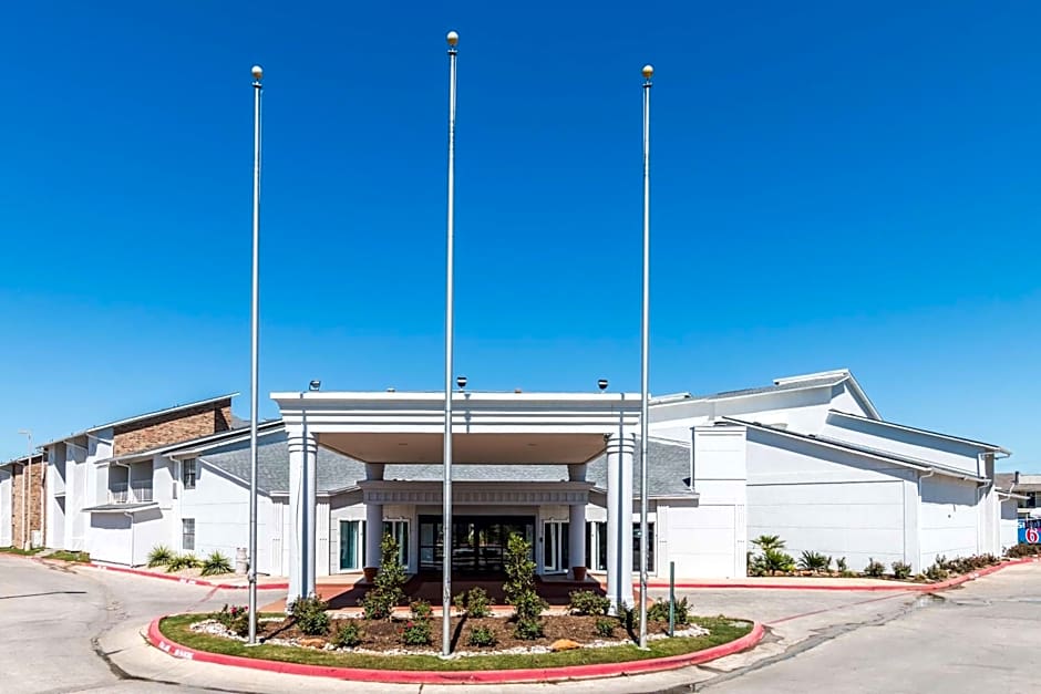 Studio 6-Arlington, TX