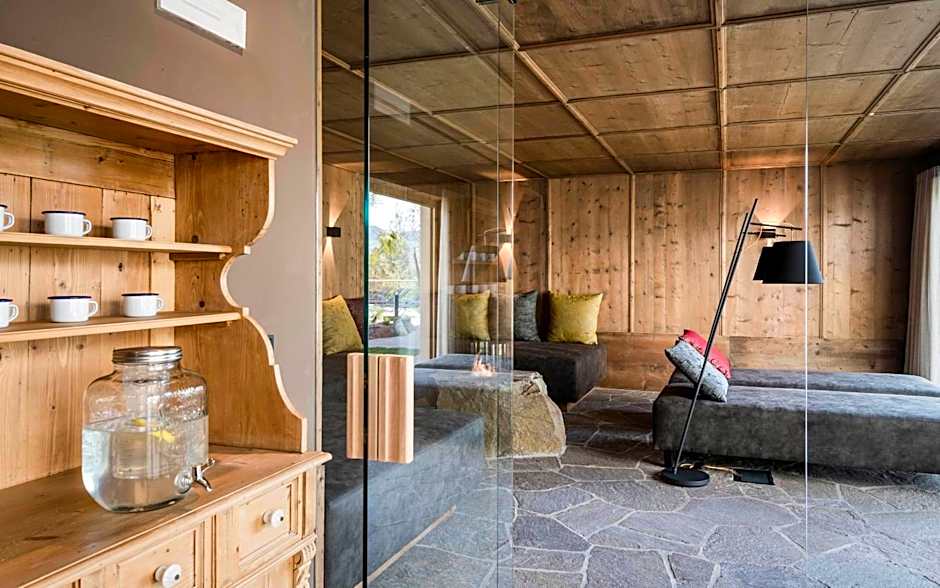 Presulis Hideaway Apartments & Restaurant