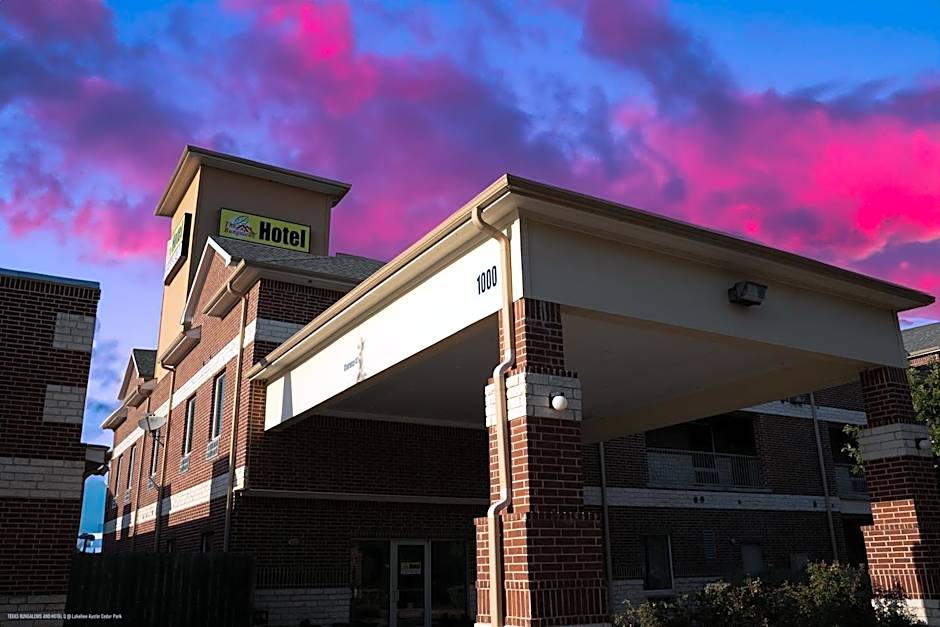 Texas Bungalows Hotel & Hotel Que at Lakeline Austin Cedar Park