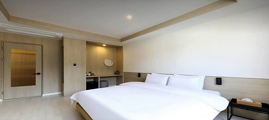 Geoje Mongdol Beach H Avenue Hotel