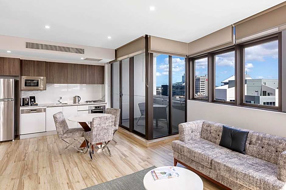 Meriton Suites Church Street, Parramatta