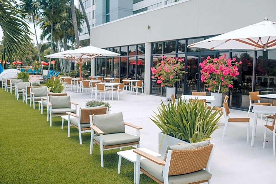Hilton Palm Beach PBI