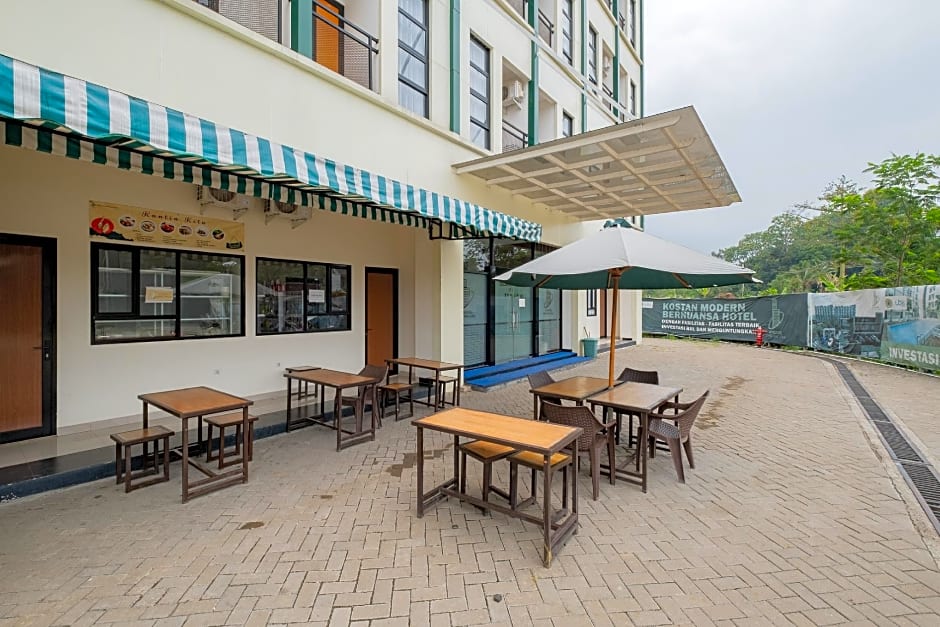 RedLiving Syariah Apartemen MKostel - Tower A1 Kencana Loka