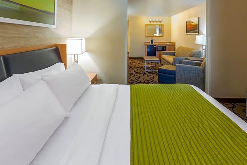 Holiday Inn Express & Suites Henderson, an IHG Hotel