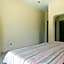 Cozy Place/WiFi/Beach 10 min Walk/Private Pool