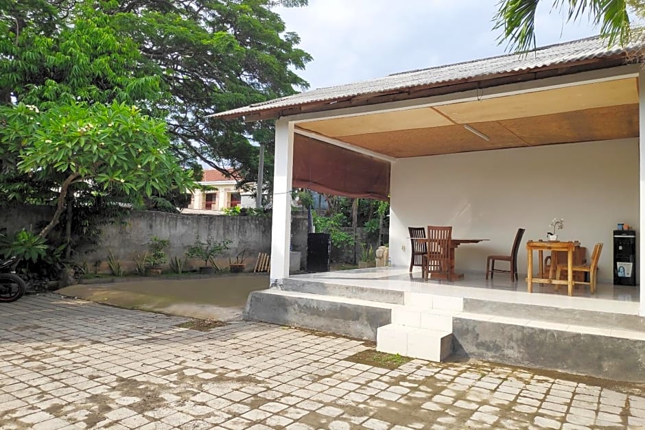 OYO 3833 Abian Villa By Nur Abian