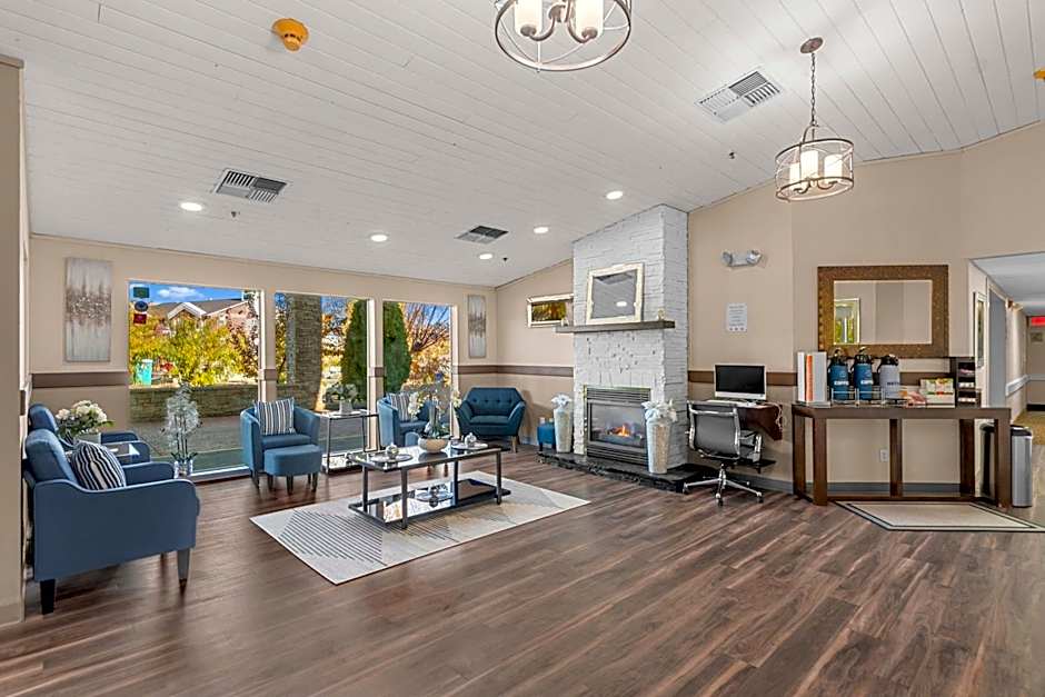 Clarion Pointe Wenatchee