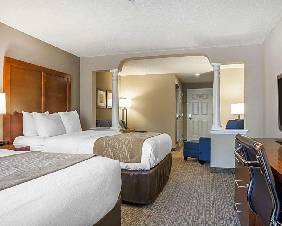 Comfort Inn & Suites Sturbridge-Brimfield