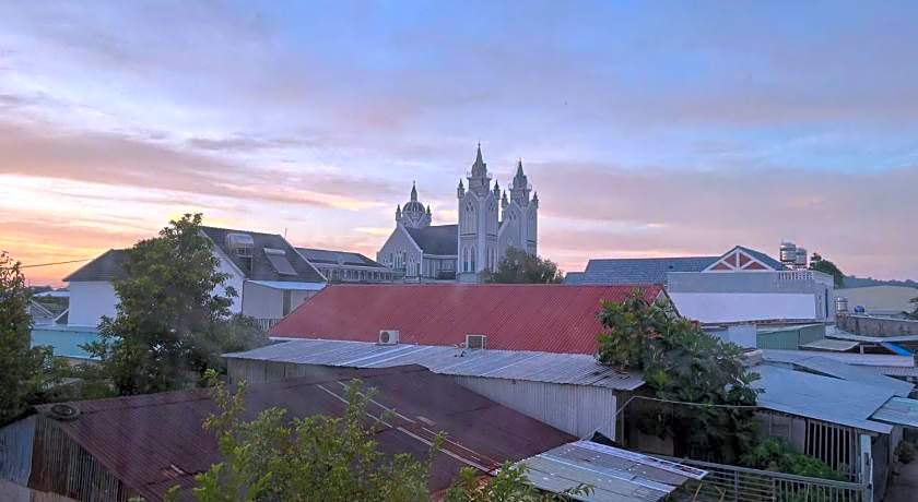 Khách sạn Thái Sơn