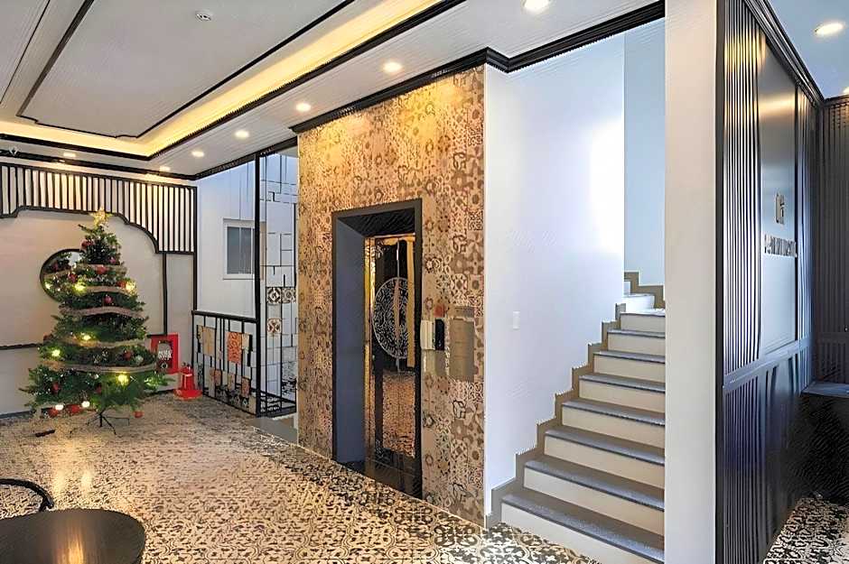 Nature hotel - Luong The Vinh