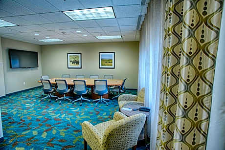 Candlewood Suites Fargo-North Dakota State University By IHG