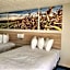 Days Inn & Suites by Wyndham New Iberia