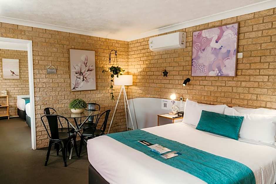 Kennedy Drive Boutique Motel & Nursery- Close To City Centre & Airport