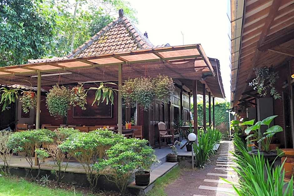 Cempaka Guest House