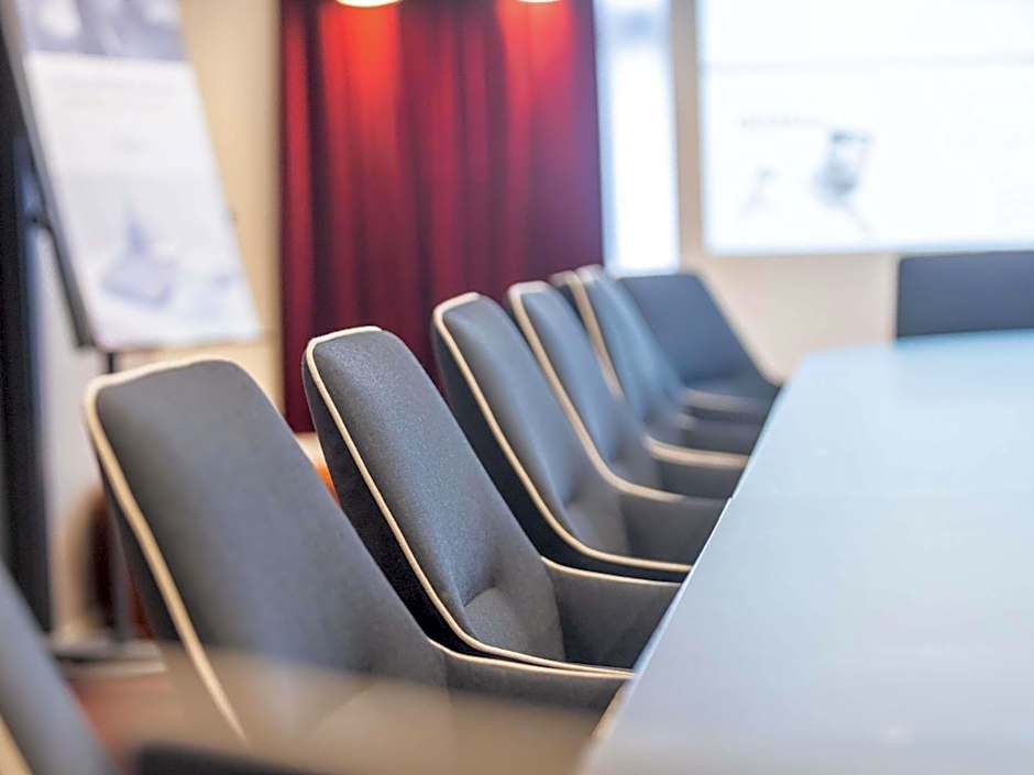 Mercure Paris Massy Gare TGV