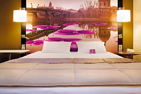 Classic Room - 1 Double Bed And 1 Single Rollaway Bed