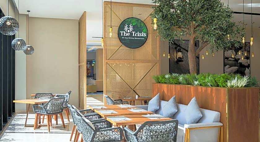 Maani Muscat Hotel and Apartments