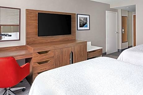 Room with Two Queen Beds - Non-Smoking