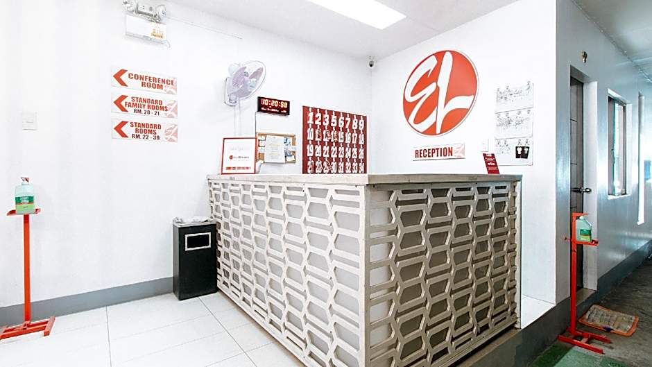 RedDoorz @ EL Highway Hotel Bulacan 