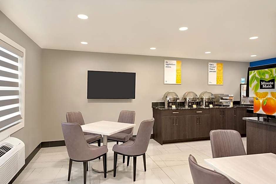 Days Inn by Wyndham Wainwright