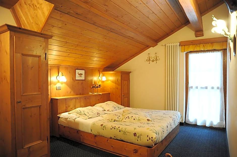 Hotel Garnì Il Cirmolo