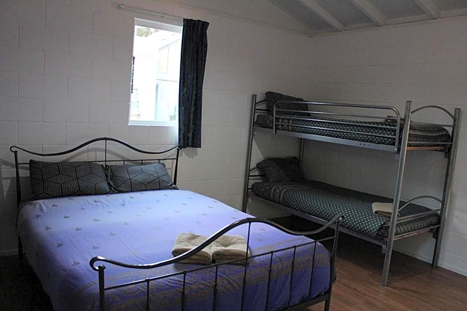 Riverside Haven Lodge & Holiday Park