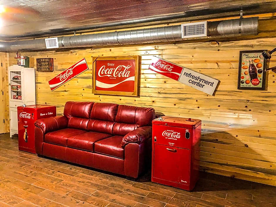 Samantha's Timber Inn