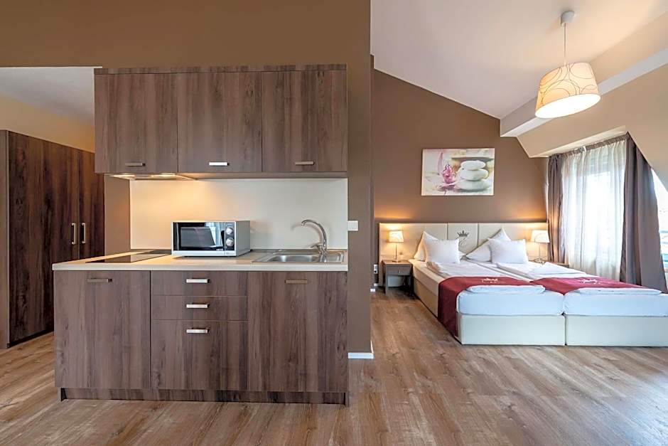 Empress Boutique Hotel