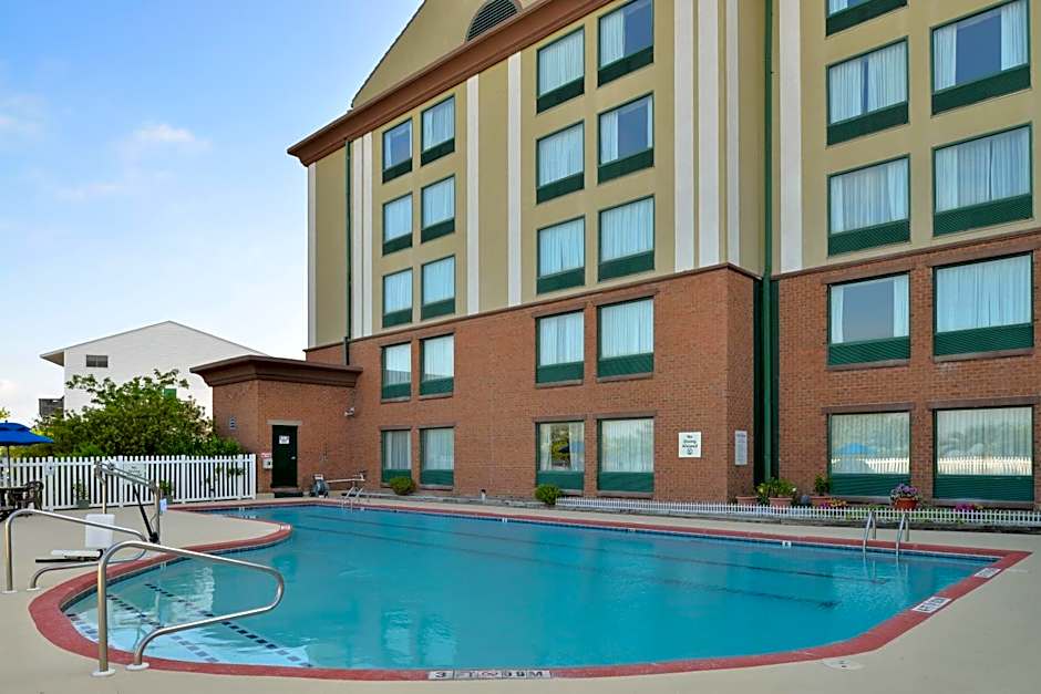Holiday Inn Express & Suites Ocean City - Northside By IHG