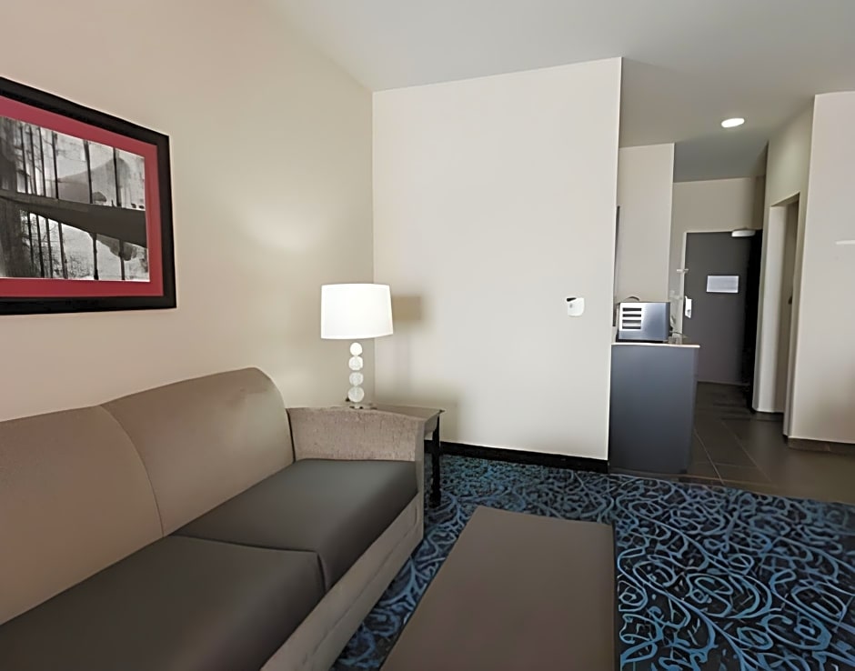 Holiday Inn Express & Suites - New Philadelphia Southwest By IHG