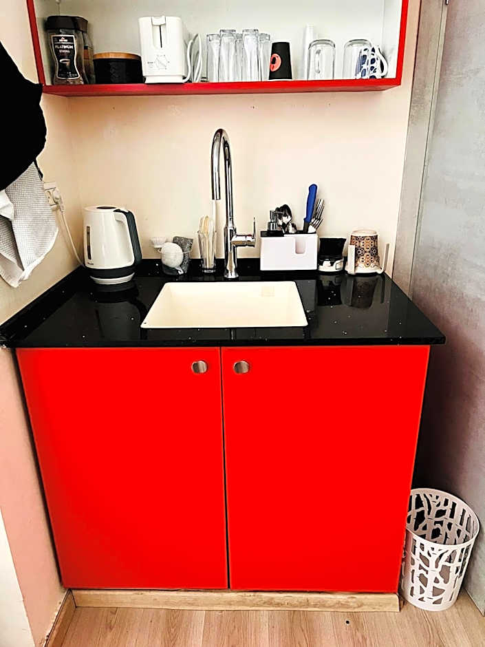 Jerusalem apartment center