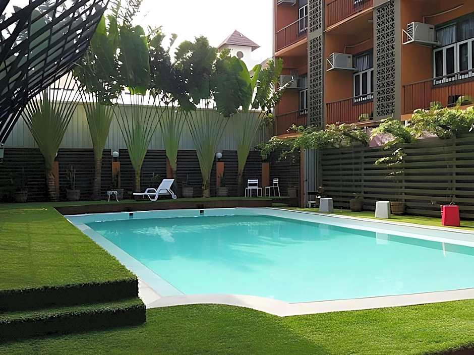 Reno Hotel Bangkok