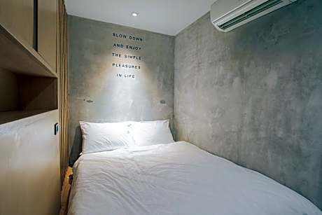 Private Room with Shared Bathroom