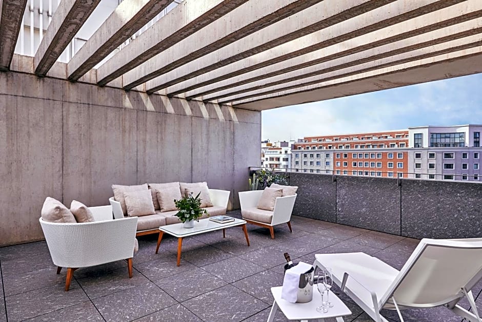 Hyatt Regency Madrid Residences