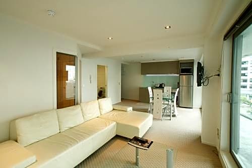 Distinction Wellington, Century City Hotel