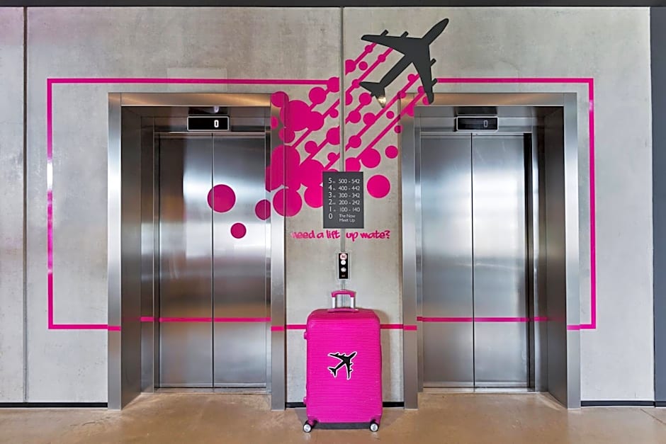 Moxy Frankfurt Airport Kelsterbach