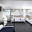100 Pipers Hotel