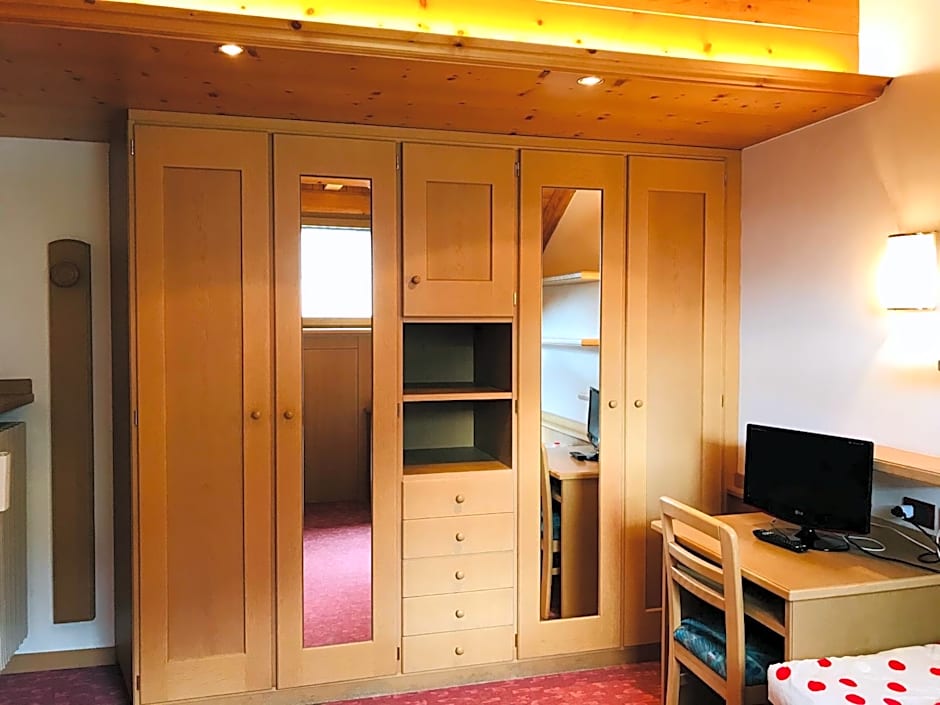 Rifugio Capanna Passo Valles