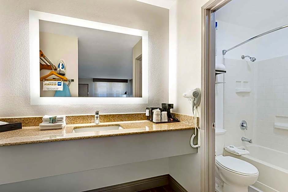 Best Western Marina State Beach