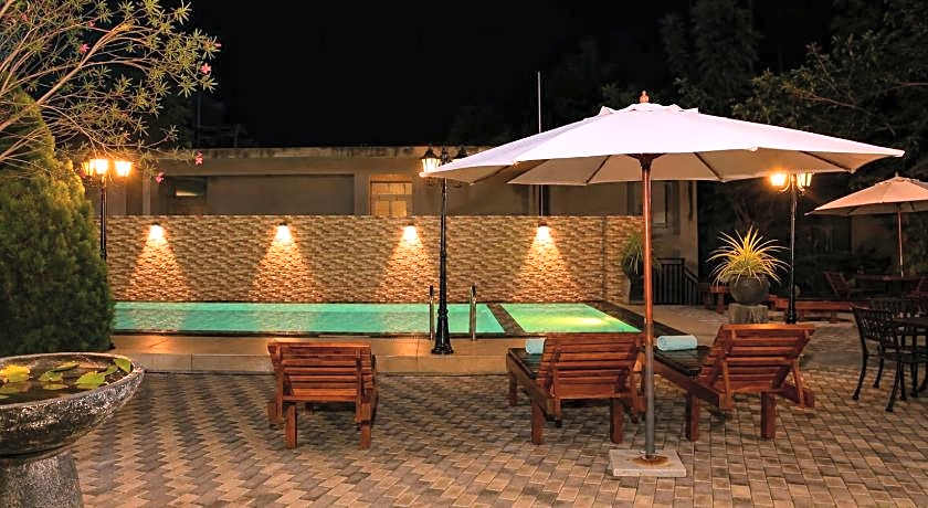 Queens Beach Hotel