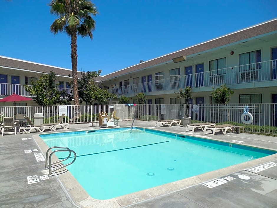 Motel 6-Temecula, CA - Historic Old Town