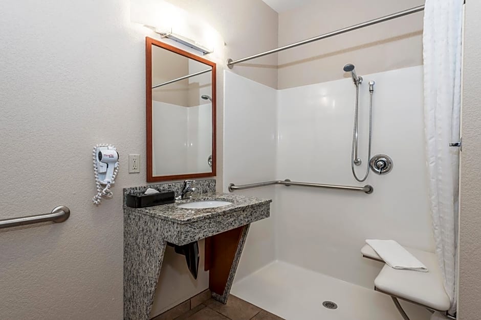 Candlewood Suites Burlington, an IHG Hotel