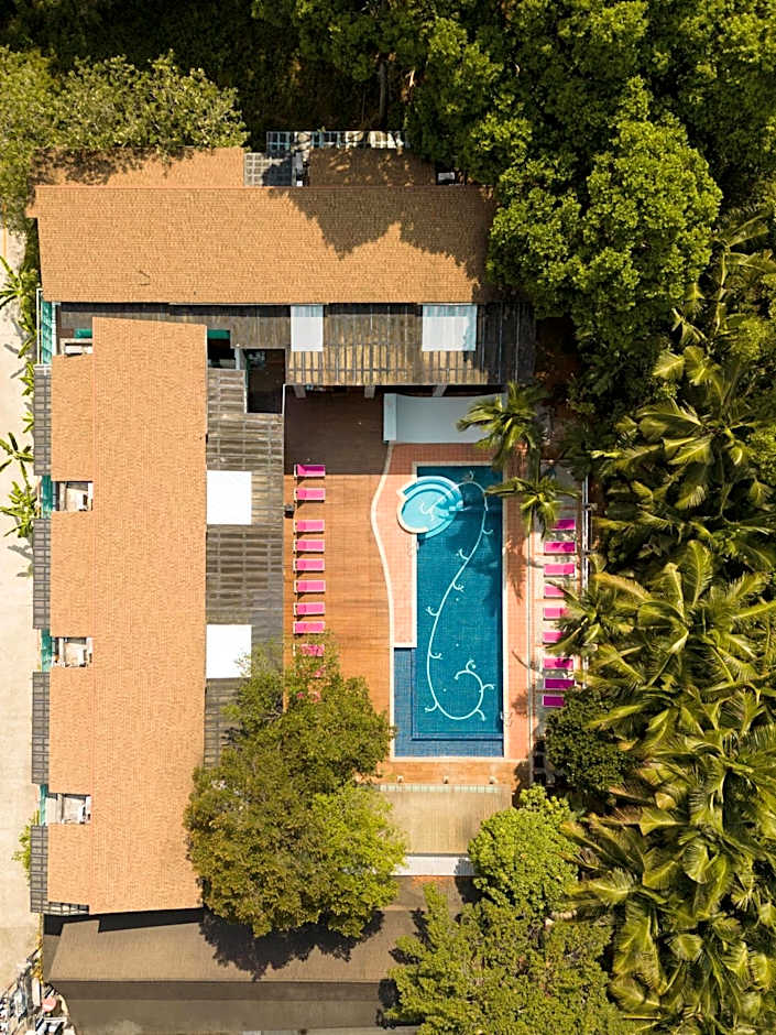 Nomads Ao Nang Party Hostel 18-35 Years Old Only